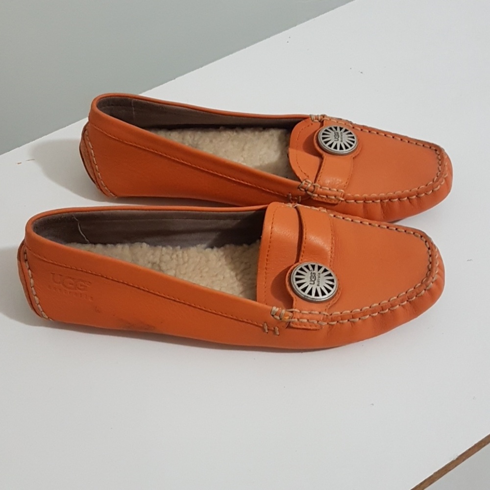 UGG Flat Shoes